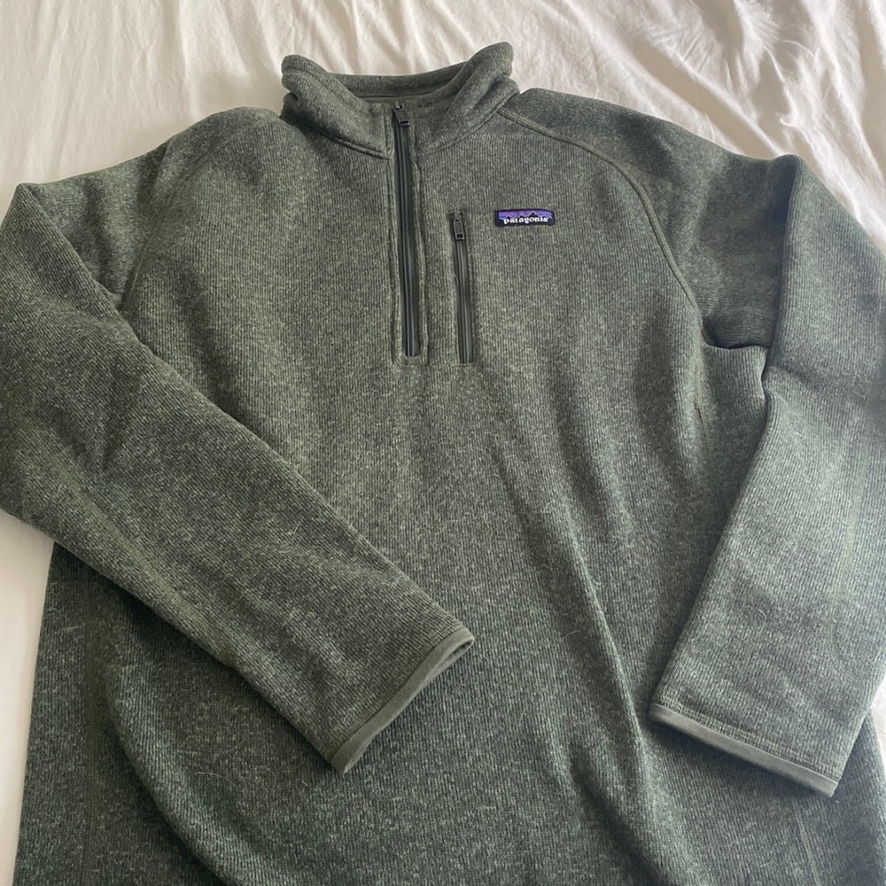 Green Patagonia quarter-zip. Size Medium